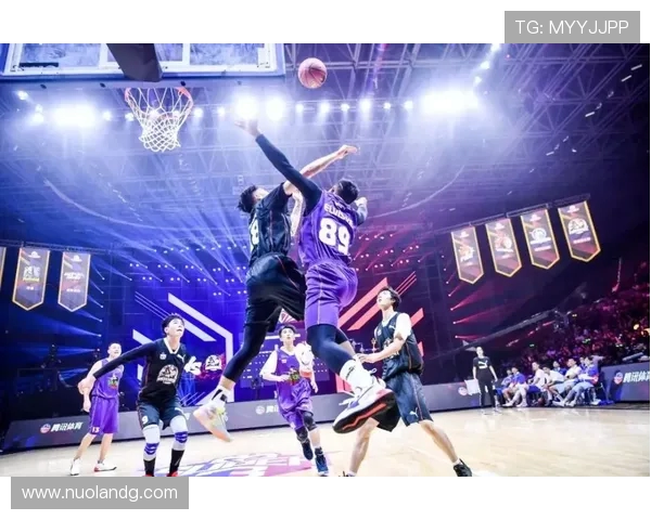 勇士鏖战骑士巅峰对决重燃总决赛激情再现篮球荣耀时刻 勇士鏖战骑士巅峰对决重燃总决赛激情再现篮球荣耀时刻