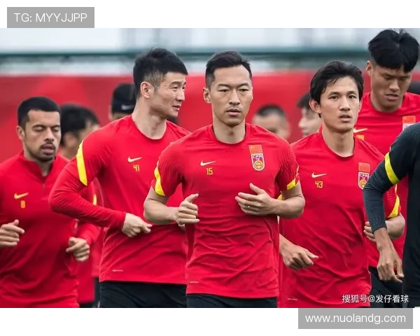 国足逆转取胜再燃晋级希望全队誓夺小组头名迎接关键战 国足逆转取胜再燃晋级希望全队誓夺小组头名迎接关键战