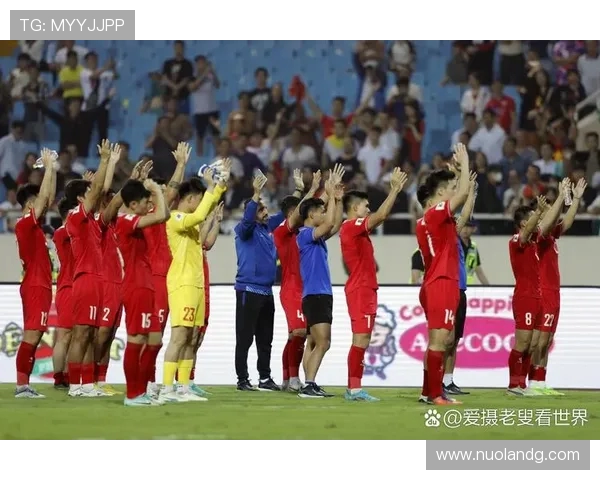 中国足球队迎战卡塔尔队力争在国际赛场上再创佳绩